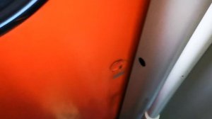 Как закрыть дверь в вагоне