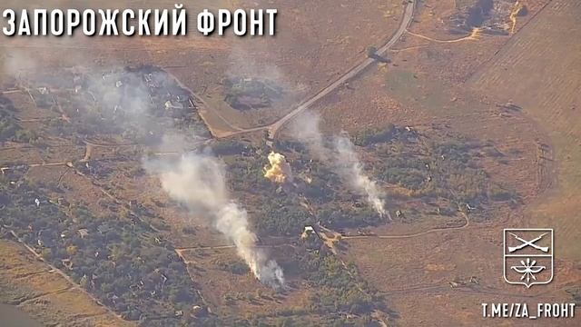 Кадры уничтожения командного пункта ВСУ на Марьинском направлении. смотреть онлайн