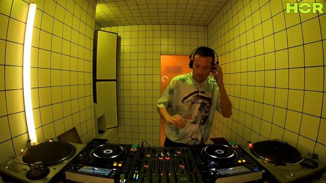 Alex Levin / January 12 / 7pm-8pm