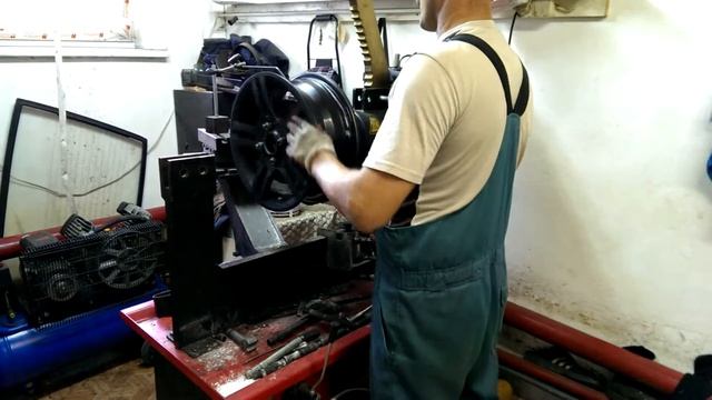 Правка литых дисков Part 2 Деформация смотреть онлайн