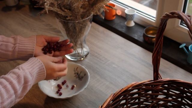 Сами льем свечи и готовим печенье в русской печи смотреть онлайн