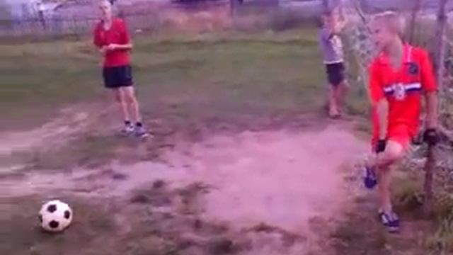 Деревенский навес жопа