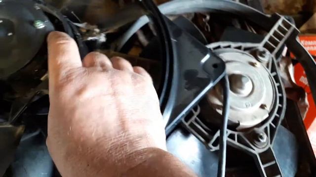 ОТКАЗ ВЕНТИЛЯТОРА ОХЛАЖДЕНИЯ, КАЛИНА, ДЕЛАЕМ ЭКСПЕРИМЕНТ смотреть онлайн