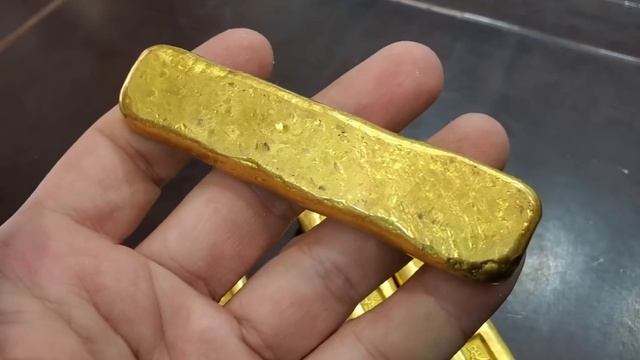 外地老哥拿藏品来鉴定估价，银锭银圆一大堆，签字版银圆有七块【小闫打铁镯】 смотреть онлайн