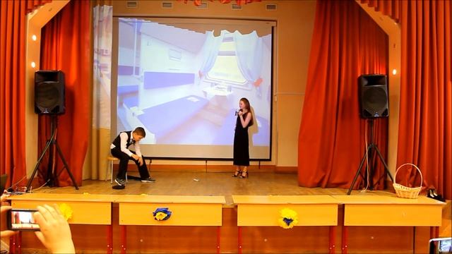 Точь-в-точь. Выступление 5 Н класса на праздничном концерте 8 марта смотреть онлайн