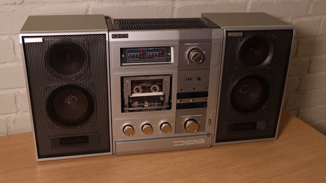 СОХРАНИЛСЯ КАК НОВЫЙ КОМЕТА 225С-1 КАССЕТНЫЙ МАГНИТОФОН смотреть онлайн