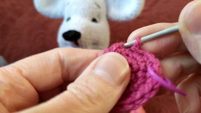 Уроки вязания крючком.Круг по спирали. смотреть онлайн