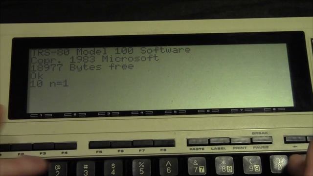 Tandy TRS-80 Model 100: Review & Demonstration :o) смотреть онлайн