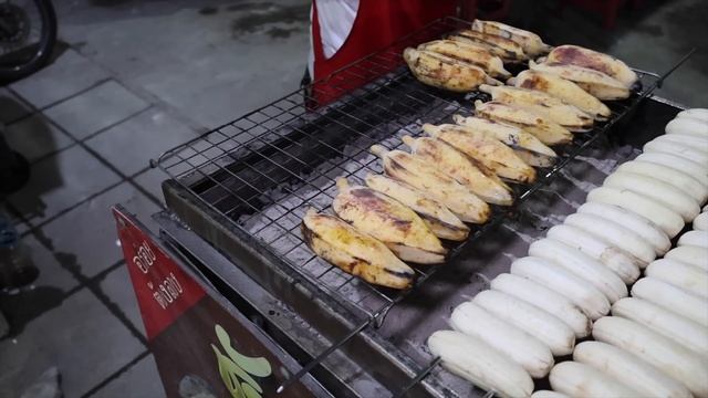 Must Try! Amazing Grilled Banana Cutting Master - Thai Street Food смотреть онлайн