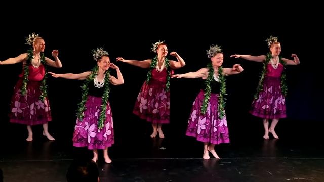 Выступление на фестивале ПроДвижение танец Куана Торрес "Ка nae Pakalana", Москва, апрель 2017 смотреть онлайн