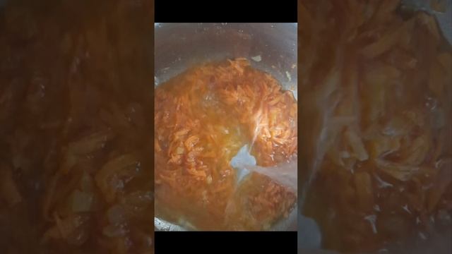 БЫСТРЫЙ И ВКУСНЫЙ СУП С КУРИНЫМИ ФРИКАДЕЛЬКАМИ смотреть онлайн