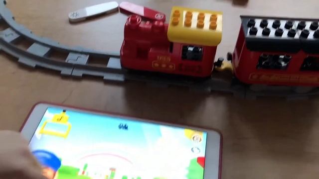 Поезд LEGO DUPLO Town: управляем через мобильное приложение смотреть онлайн