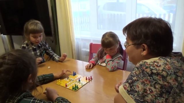 СКОЛЬКО СТОЯТ НОВЫЕ ВОРОТА// ИГРАЕМ В ЛУДО// КАПРИЗЫ ДЕТЕЙ// 02.06.20. смотреть онлайн