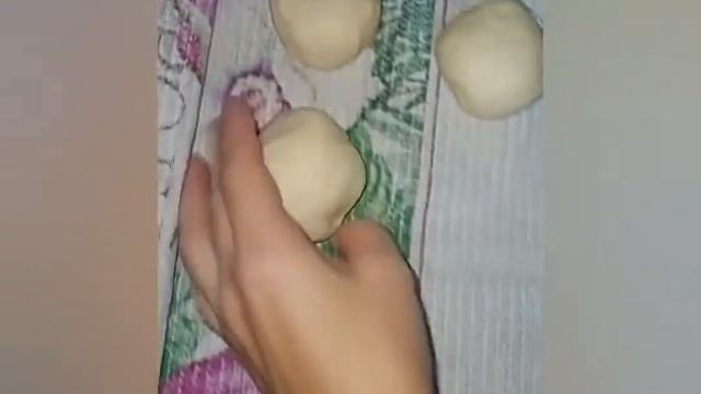 ПЕРЕМЯЧИ ЖАРЕНЫЕ С ФАРШЕМ... смотреть онлайн