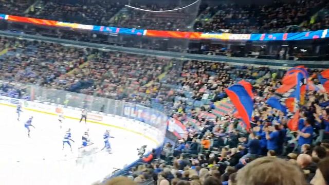 Фанатский сектор СКА #хоккей смотреть онлайн