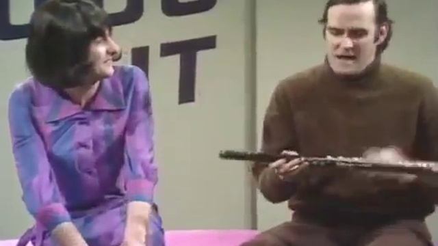Monty Python - How To Play the Flute смотреть онлайн