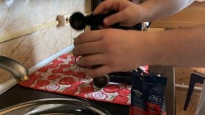 Кофеварка Polaris PCM 4006A Golden rush видеообзор от пользователя.