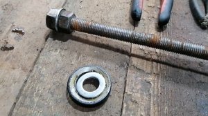 Как снять сальник рулевой рейки без съёмника.