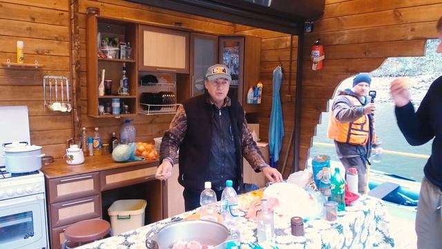 Юмагузинское водохранилище - Плавучий дом. Катаем Ривьера 4300 КНД с двигателем 9.8 л.с. смотреть онлайн