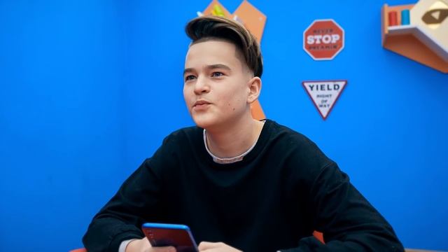 У СОНИ ПОЯВИЛСЯ КРАШ!!! смотреть онлайн
