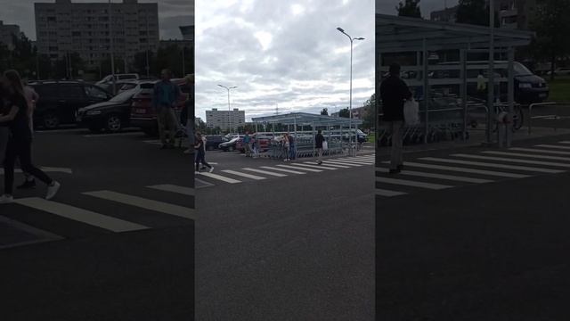 Нарва Эстония открылся новый Лидл Lidl 31 августа 2023 г. на Кэнгэластэ 27а смотреть онлайн