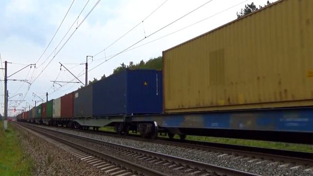 "Зелёный Выльник из Орехово!" Электровоз ВЛ10У-995 с контейнерным грузовым поездом смотреть онлайн