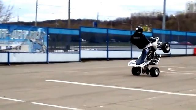 Стант на Квадроцикле, Мотоцикле, Мотарде смотреть онлайн