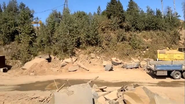 Добыча блоков габбродиабаза в карьере. Карелия 2014 смотреть онлайн
