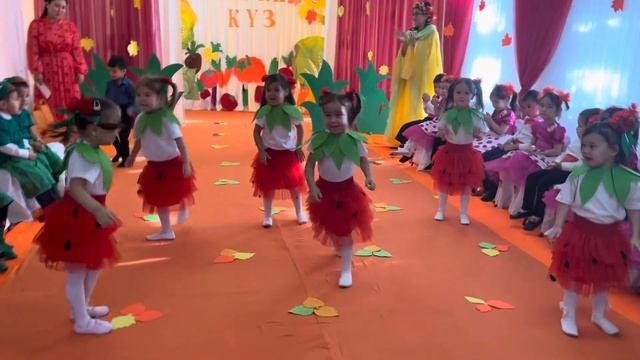 Танец Ягодка Малина. смотреть онлайн