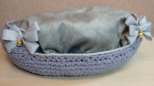 МК. Лежанка для котиков и собачек мелких пород из трикотажной пряжи.