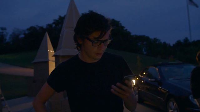 Cardboard Castle | A Documentary смотреть онлайн
