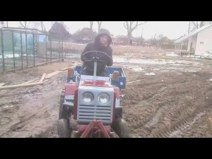 Работаю на мини-тракторе КМЗ-012