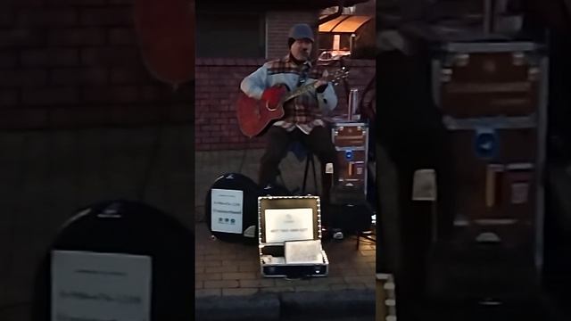 @misterband .Интересная аранжировка.. DDT,, Осень,,. Уличная музыка в Калининграде. смотреть онлайн