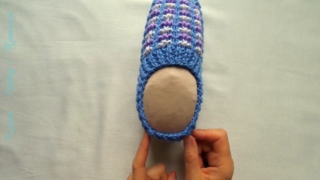 СЛЕДКИ ТАПОЧКИ СПИЦАМИ. Knitted Slippers. МК часть 1.? смотреть онлайн