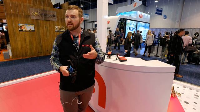 CES 2019 - Autel Robotics - EVO 4K Drone смотреть онлайн