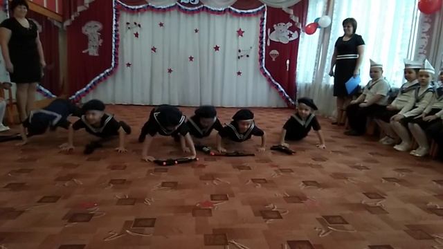 Пацаны в строю стоят смотреть онлайн