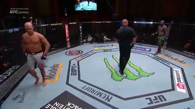 Jairzinho Rozenstruik vs Junior Dos Santos.Жарзьиньо Розенстрайк против Джуньора Дос Сантоса. смотреть онлайн