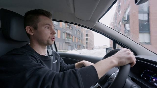 Renault Zoe autoesittely | Sähköautomies Erno | Autolle.com смотреть онлайн