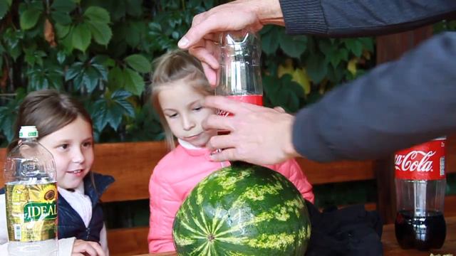 АРБУЗ+КОКАКОЛА... ЧТО БУДЕТ ЕСЛИ налить Cocacola в арбуз!???