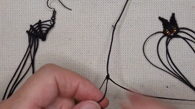 СЕРЬГИ МАКРАМЕ летучие мышки. MACRAME bat EARRINGS. смотреть онлайн