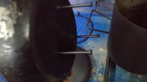 простая коптильня из фреонового баллона.