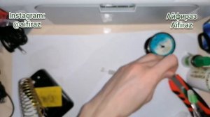 ЛАЙФХАК 2. ОЧИСТКА ТОНКОГО ЭМАЛЬ ПРОВОДА ОТ ЛАКА. ЗАЧИСТКА ЭМАЛИРОВАННОГО ПРОВОДА. Айфираз Aifiraz