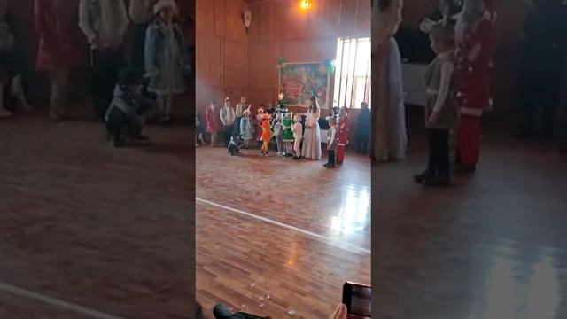 Новогодний сценарий 1 класса, 2023года смотреть онлайн