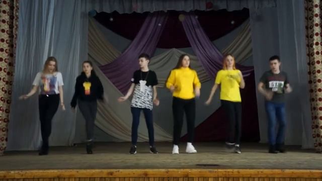 Игра с залом Акуна Матата смотреть онлайн