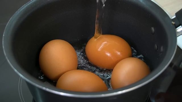 Dieses Brokkoli Rezept hat mir meine deutsche Großmutter gezeigt! Einfache Brokkoli Suppe Rezept! смотреть онлайн