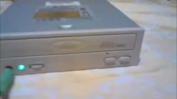 CD romka play bez pocitaca