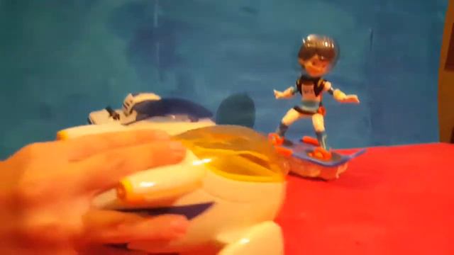 Miles from Tomorrowland Toys смотреть онлайн
