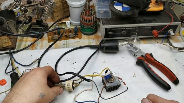 Супер Регулятор мощности на тиристоре. Всего 5 деталей! Прост в сборке, не требует настройки! смотреть онлайн