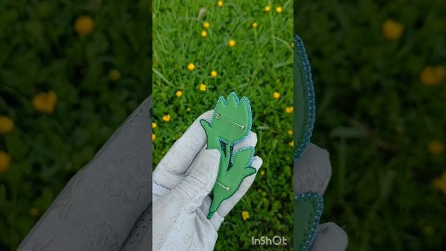 ТЮЛЬПАН БИРЮЗОВЫЙ. МК и брошь в наличии. Вышивка бисерных брошей. Мастер-класс брошь из бисера. смотреть онлайн