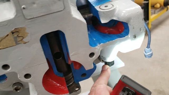 HITACHI / DEERE DOUBLE BENT AXIS PUMP OPERATION -A 1990'S PIONEER смотреть онлайн